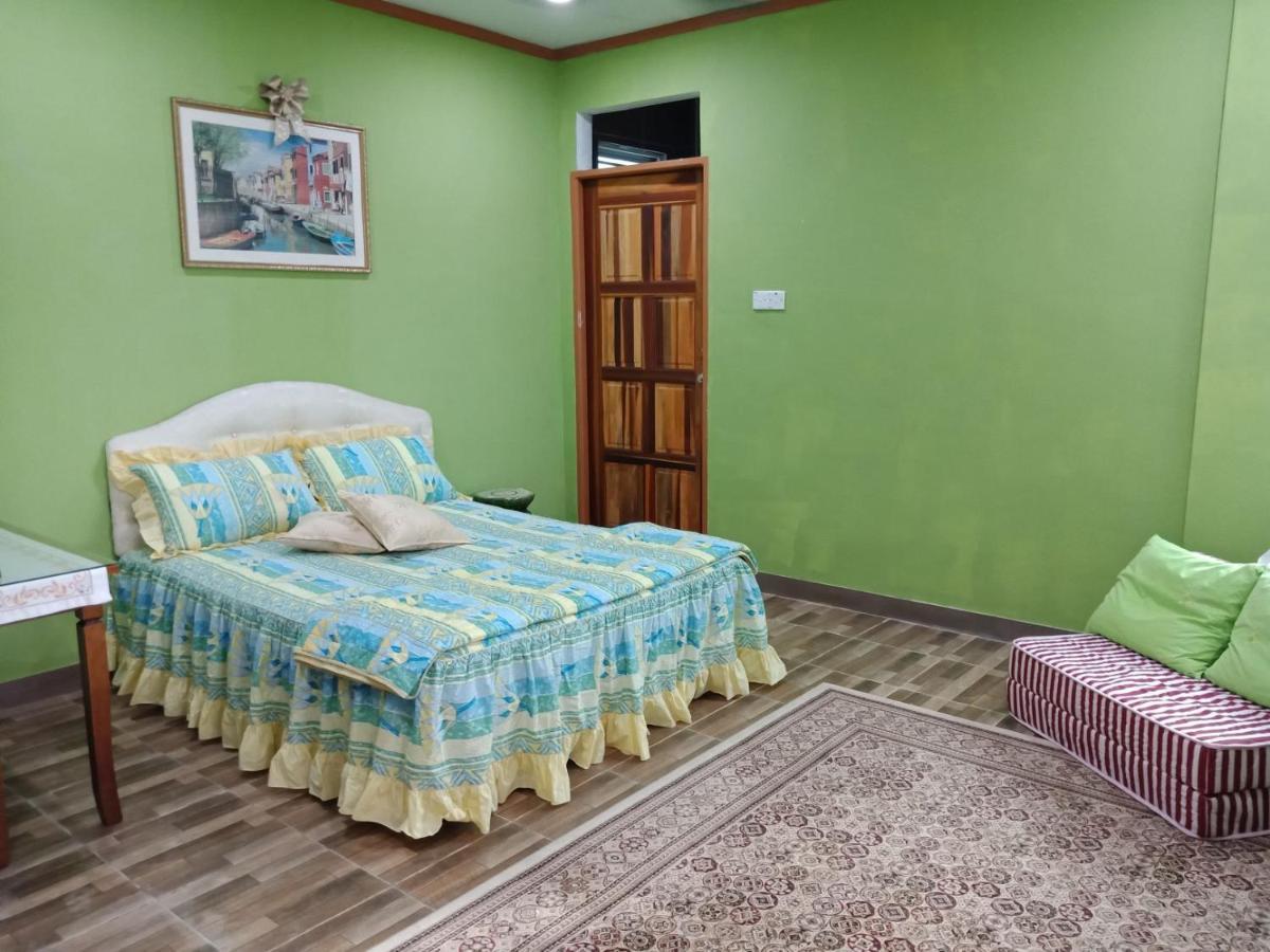 Ferienwohnung Jazepuri - Jaze 1 Kuching Exterior foto